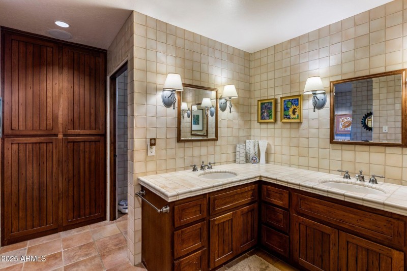 Primary Suite 1 Bath