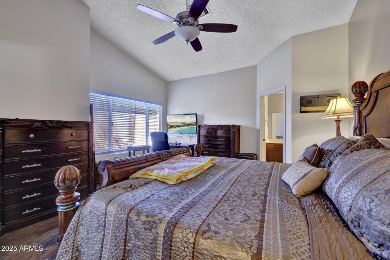 split ensuite bedroom reverse