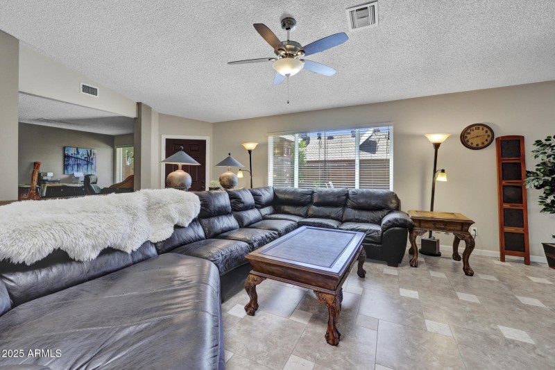 living area 1