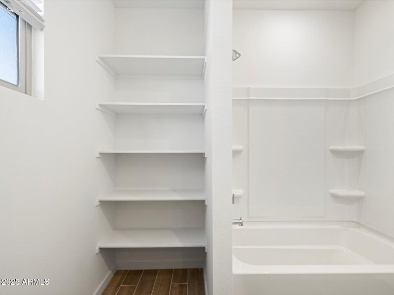 Bath 2 with storage