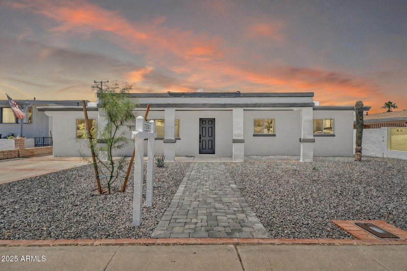 8436 N 13th Pl VT 1