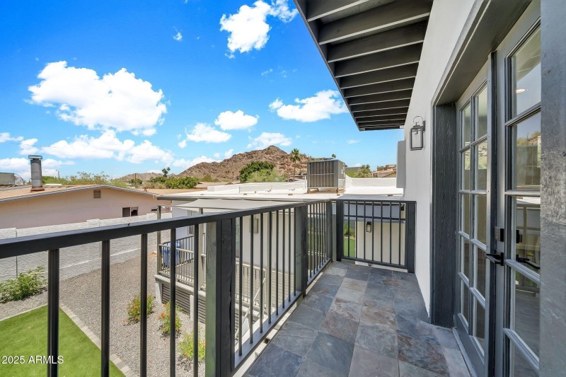 8436 N 13th Pl-44