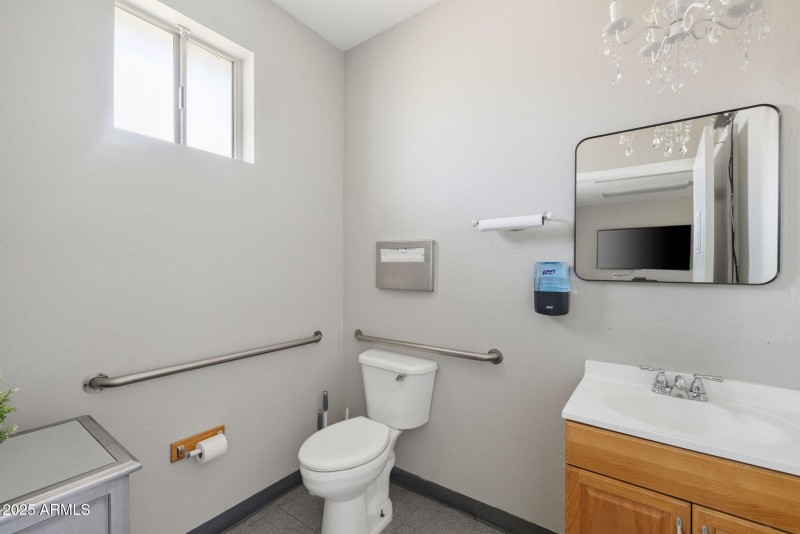 8540 BATHROOM