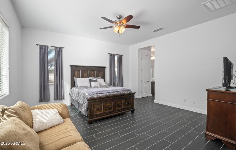 32-web-or-mls-_TMR5669