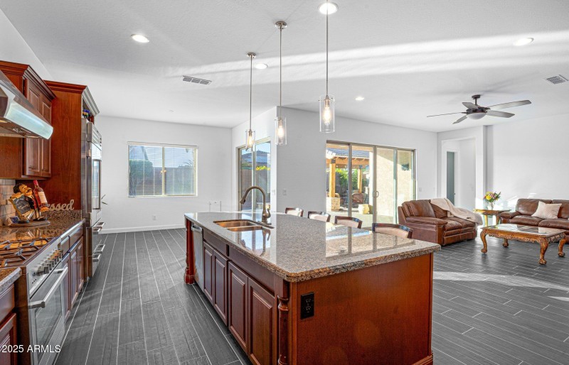 91-web-or-mls-_TMR6089