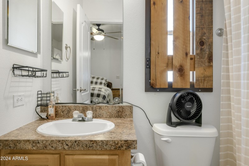 16 Primary Ensuite Bath