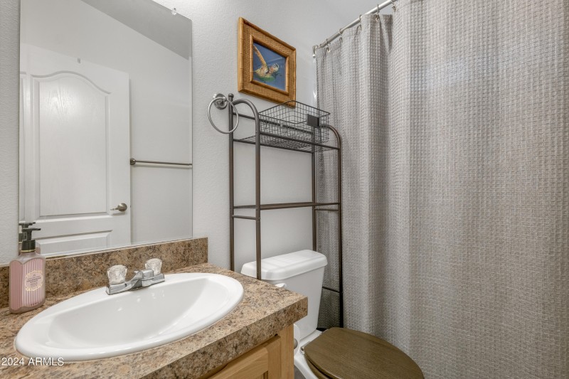 18 Hall Bath