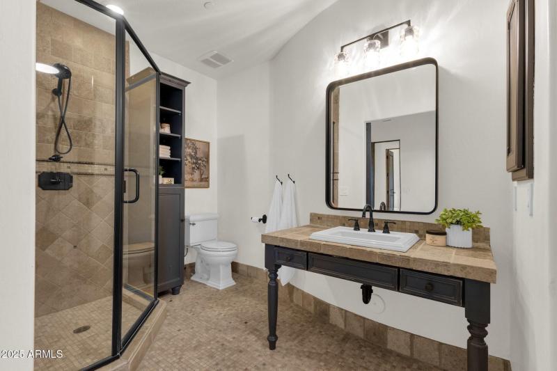 035_2nd Ensuite Bathroom