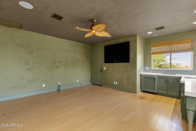 049_Casita Living & Kitchen II