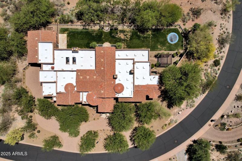 066_Aerial Bird's Eye View