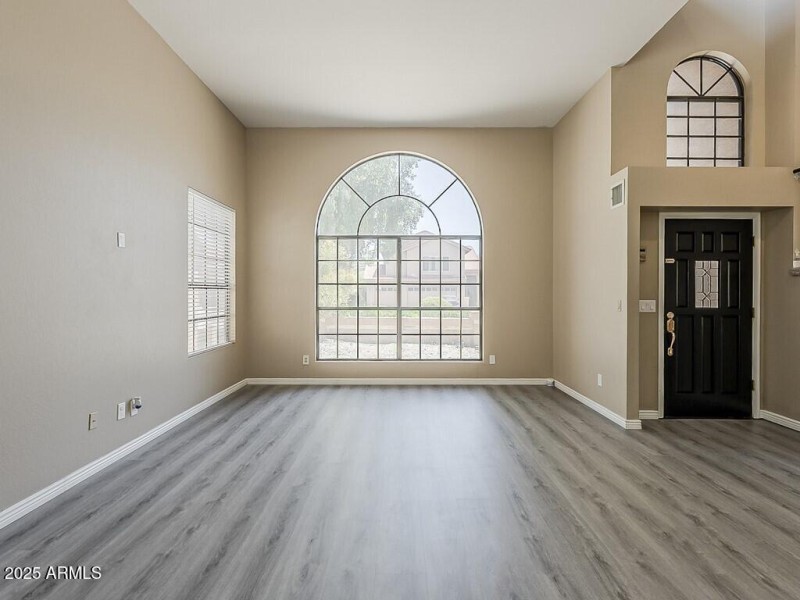008_Living Area