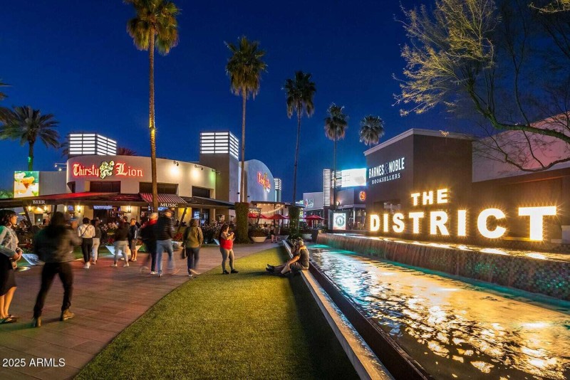 20230725-161921-Lb-Tempe-Marketplace-5