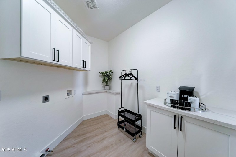 3903 E Melody Dr