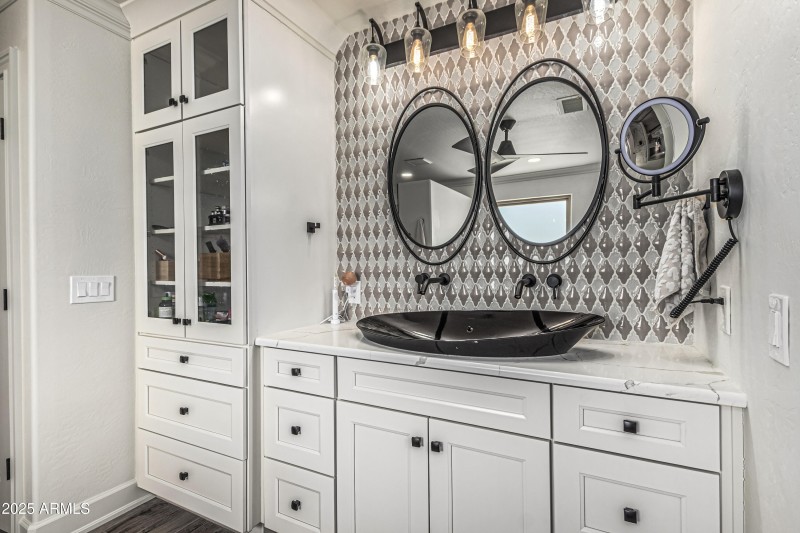 Master bathroom_1a