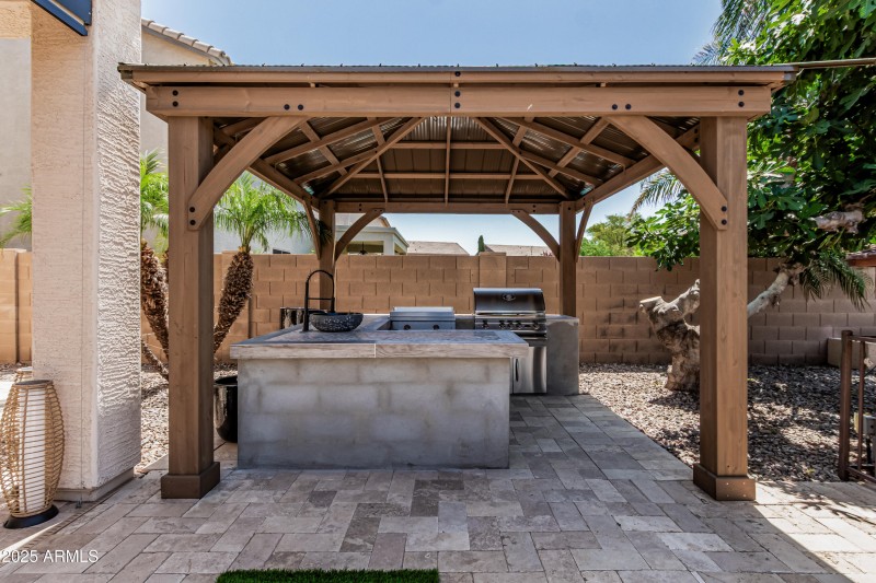 Outdoor Kitchen_1