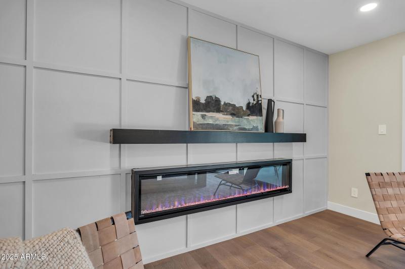 4910 E Shaw Butte Dr-14