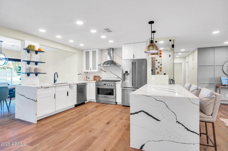 4910 E Shaw Butte Dr-21