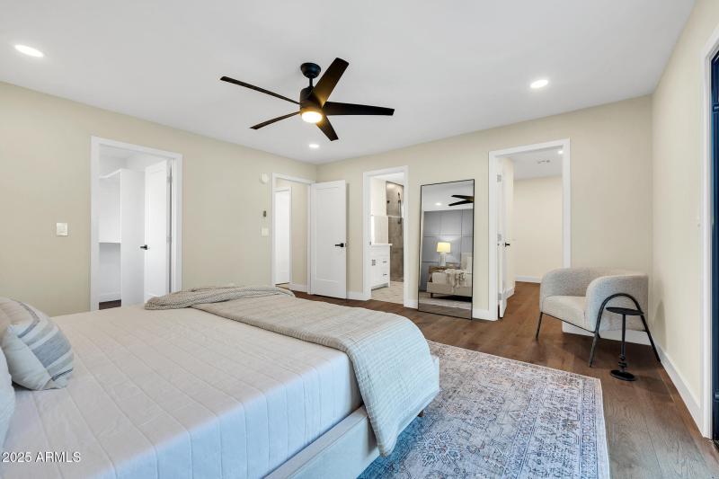 4910 E Shaw Butte Dr-35