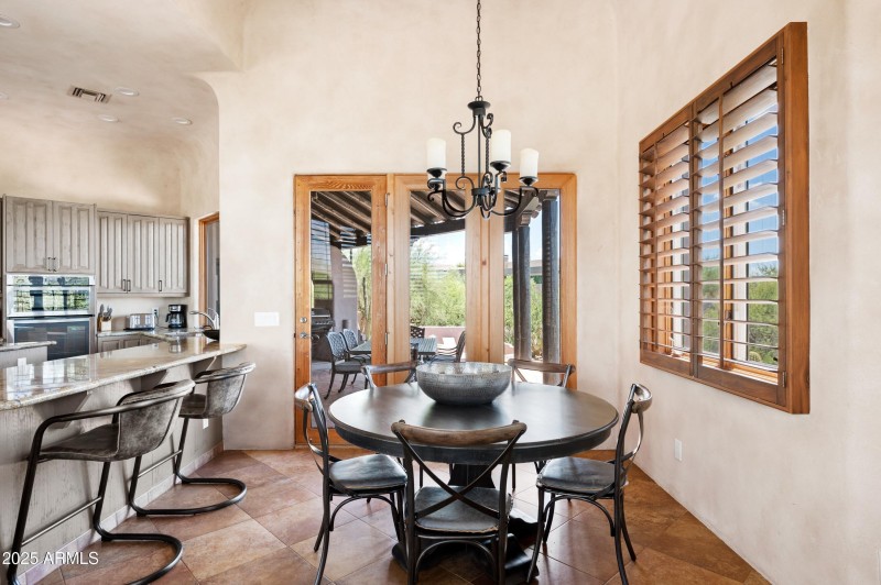 eat in kitchen