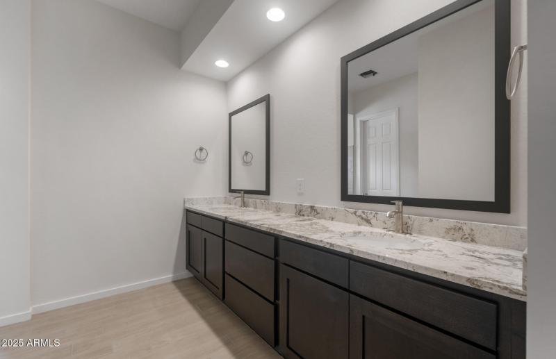 Owners Bath