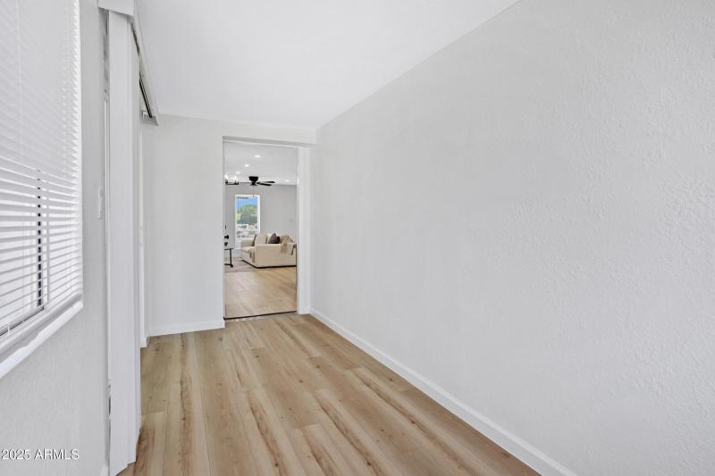 635 N 67th Pl-18