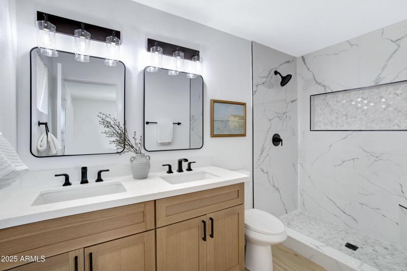 635 N 67th Pl-27