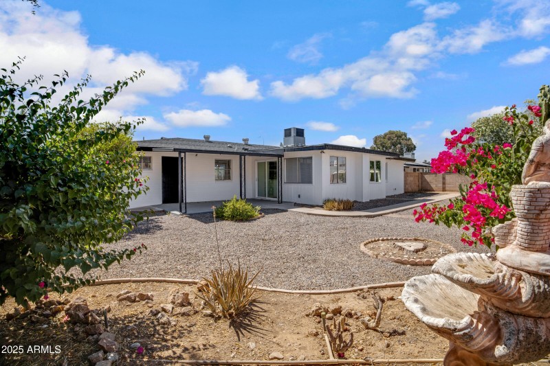 635 N 67th Pl-31