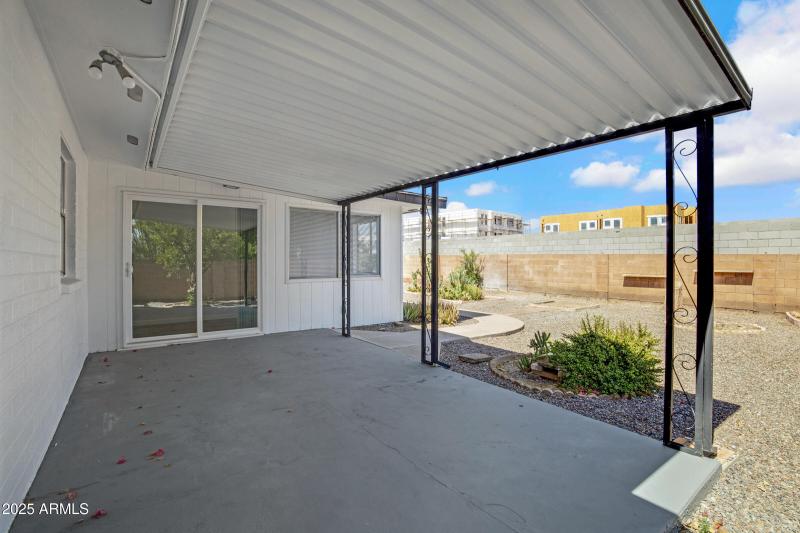 635 N 67th Pl-37