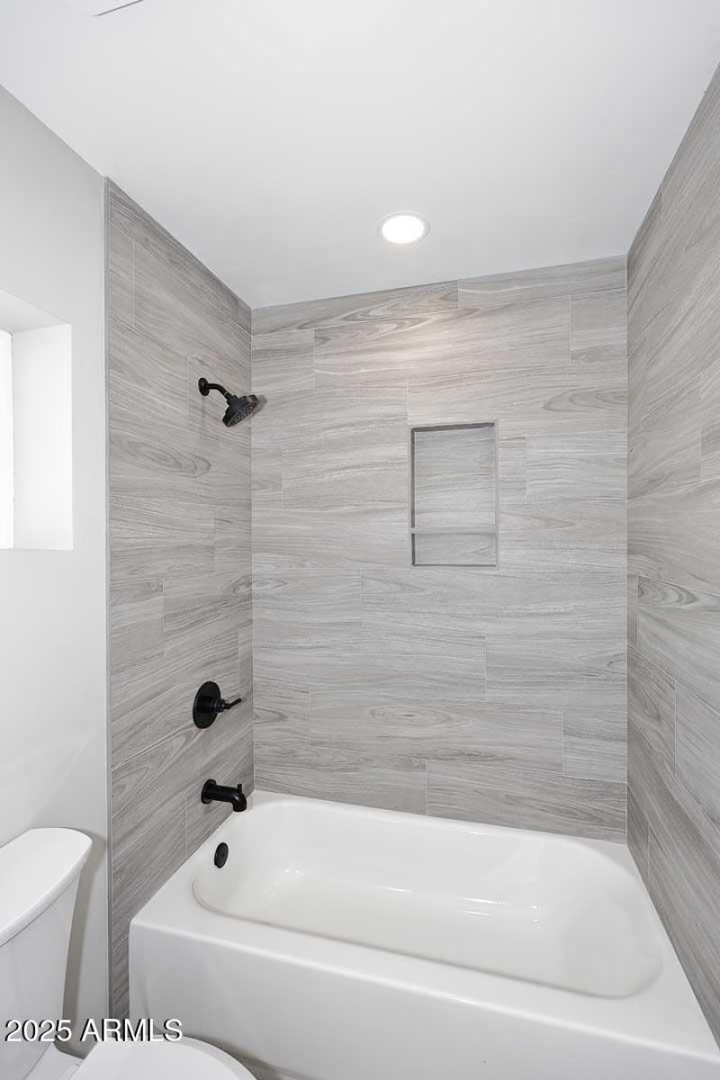 Hall Bath-Tub