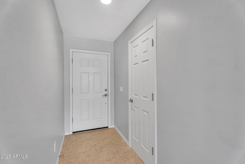 4-web-or-mls-8071 W Georgetown Way-4