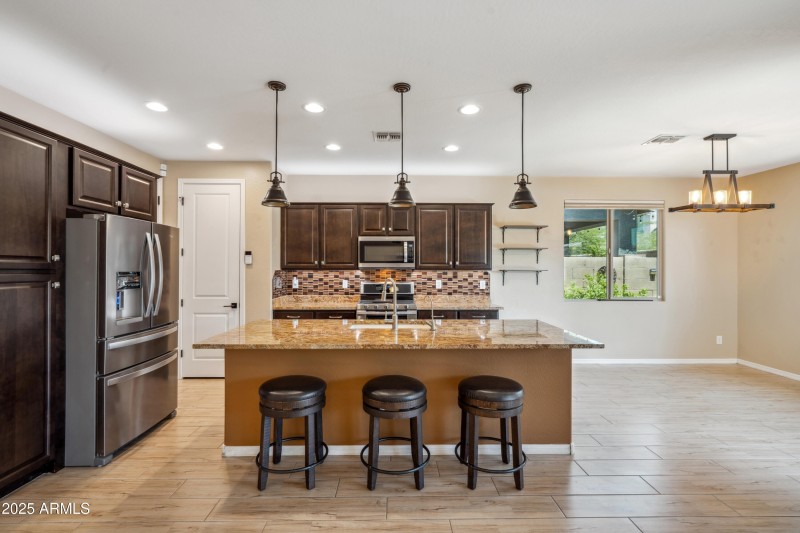 16-Kitchen