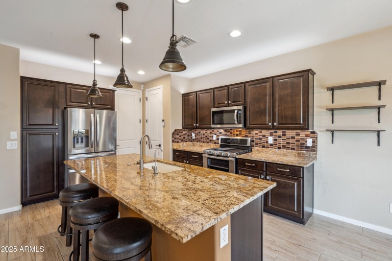 17-Kitchen