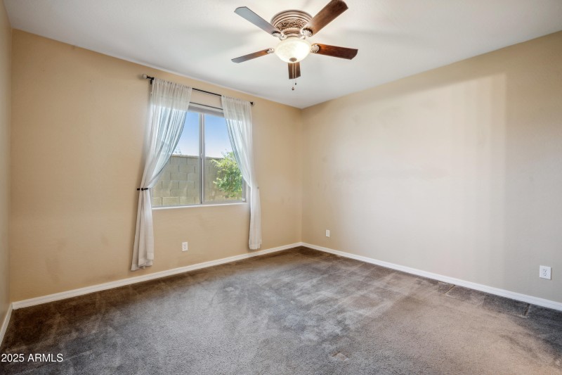 18-Master Bedroom