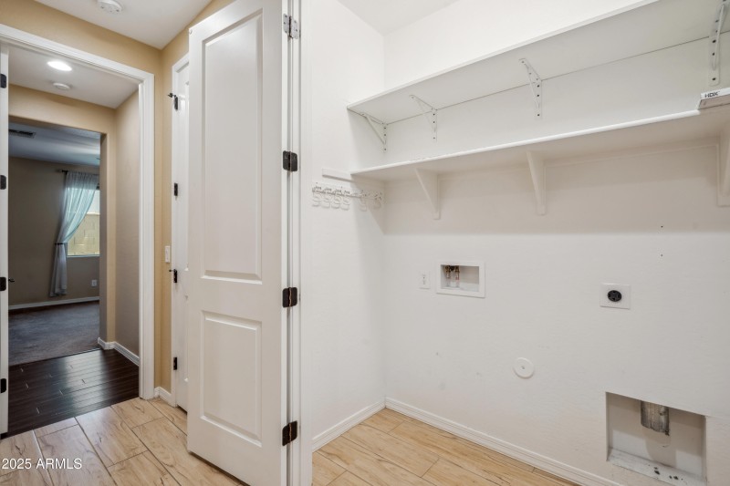26-Laundry Room