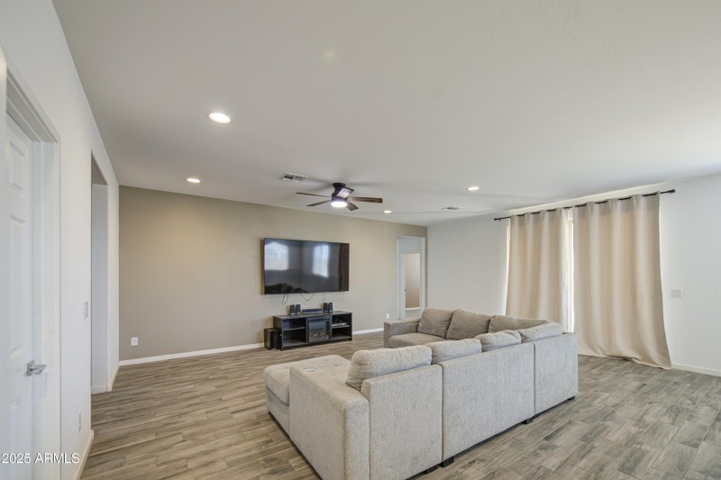 Living Room 4