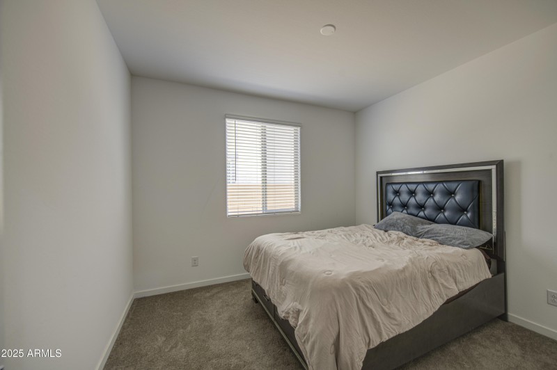Bedroom 4-pic 1