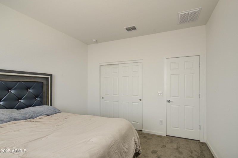 Bedroom 4-pic 2