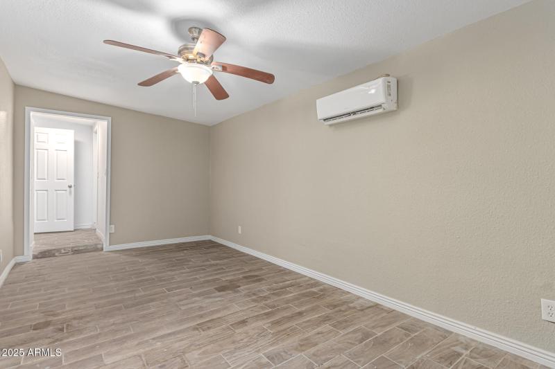 GUEST HOME BEDROOM