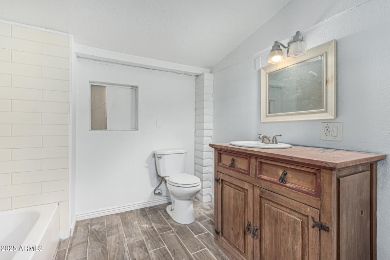 GUEST HOME BATHROOM
