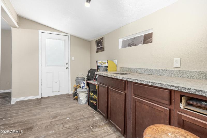 GUEST HOME KITCHEN