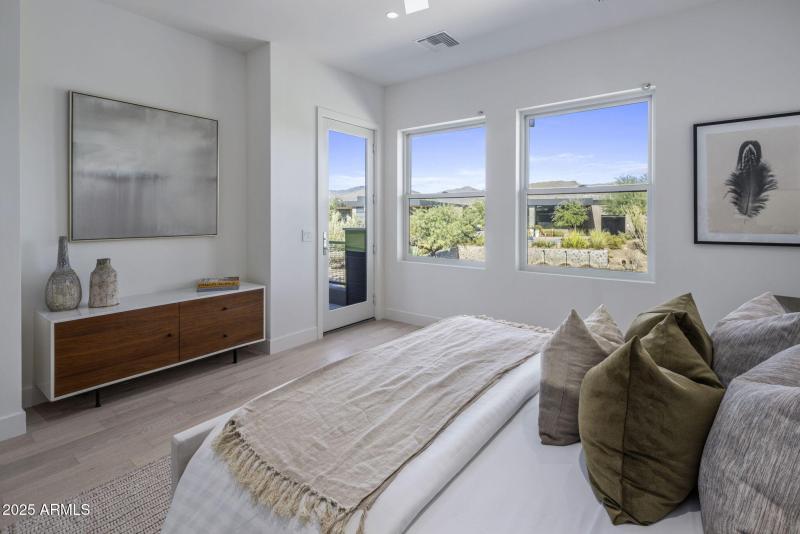 14-web-or-mls-IMG_4440