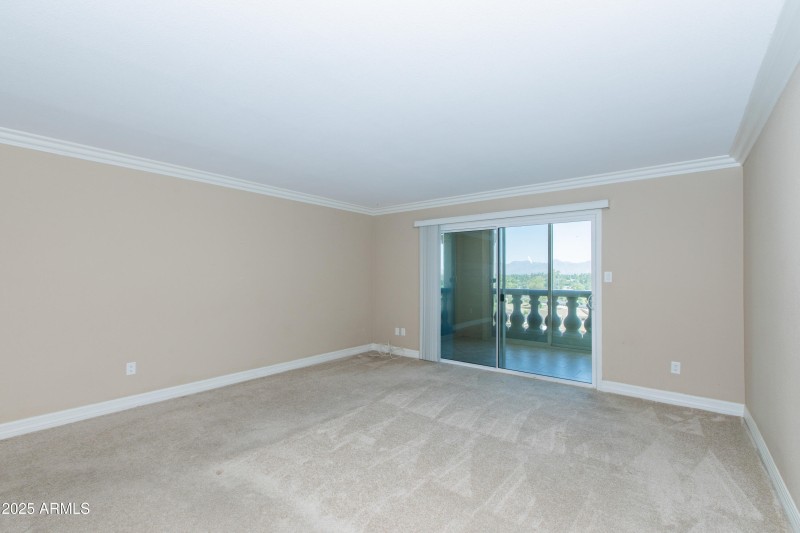 Living to Patio & VIEWS!