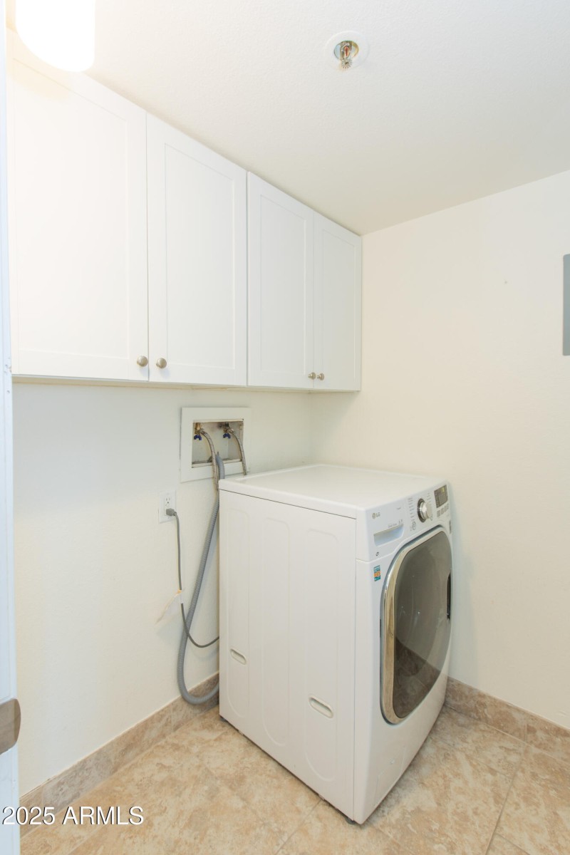 Washer/Dryer in Unit!