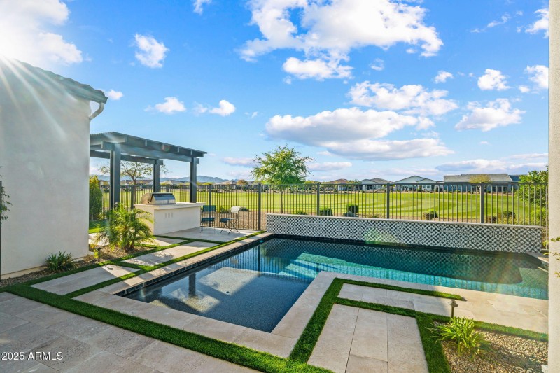 Outdoor Living!