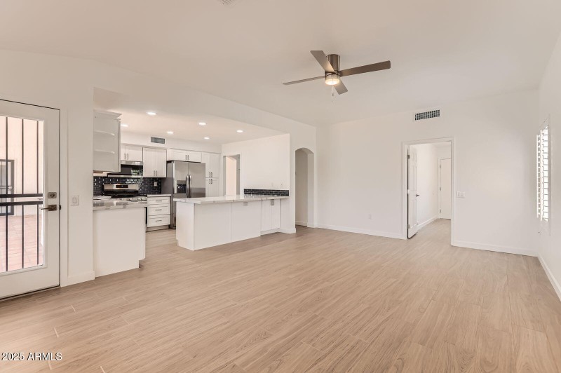 13916 W Whitewood Dr - Web Quality - 011