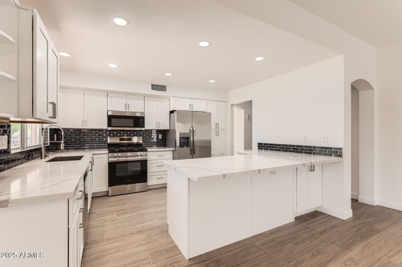 13916 W Whitewood Dr - Web Quality - 012