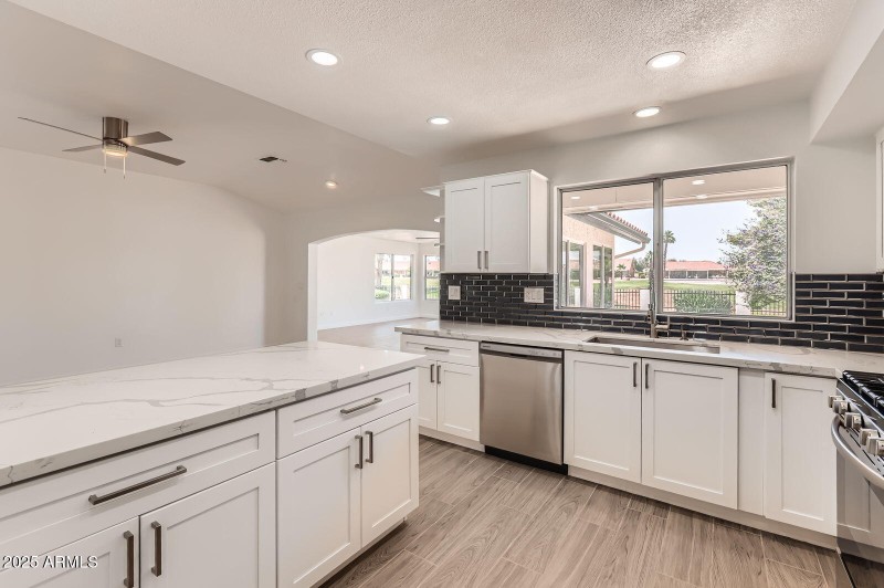 13916 W Whitewood Dr - Web Quality - 014