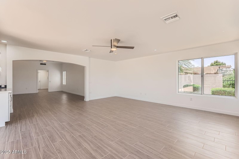 13916 W Whitewood Dr - Web Quality - 020