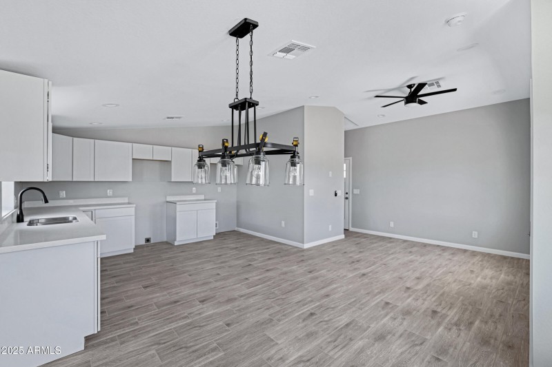 1804 E Pueblo Ave-8