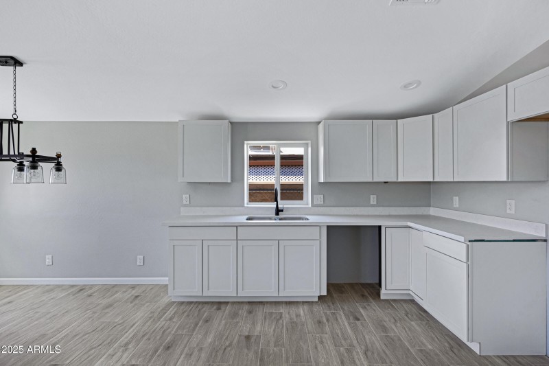 1804 E Pueblo Ave-10